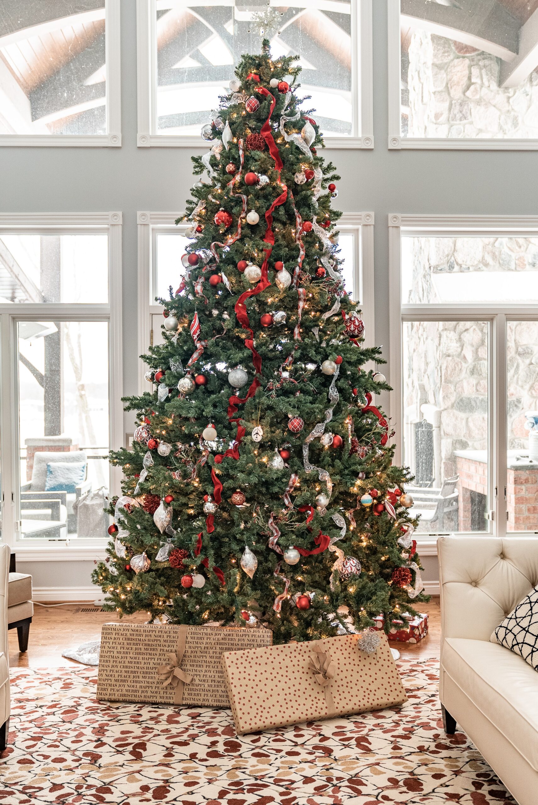Lights, Ornaments, Action! Picking the Showstopper Christmas Tree of